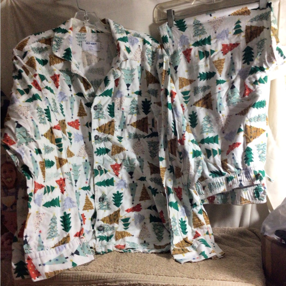 Old Navy White Holiday Tree Pajama Set with Green, Gold & Red Trees